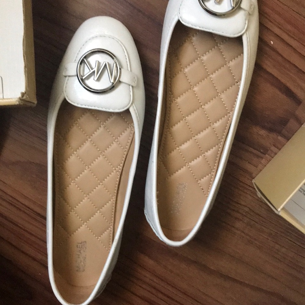 Michael kors slides